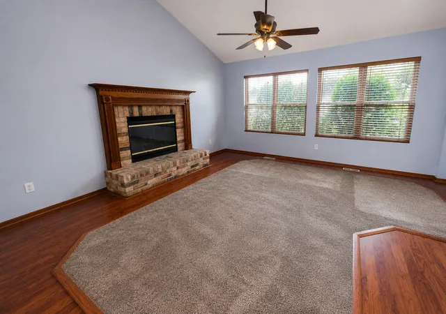 Photo 2 of Single family home for sale at 125 Hamlet Cir, Montgomery, IL 60538 | MLS# 12749615 | Listing updated on 2026-09-09
