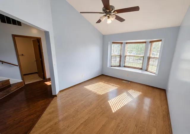 Photo 3 of Single family home for sale at 125 Hamlet Cir, Montgomery, IL 60538 | MLS# 12749615 | Listing updated on 2026-09-09