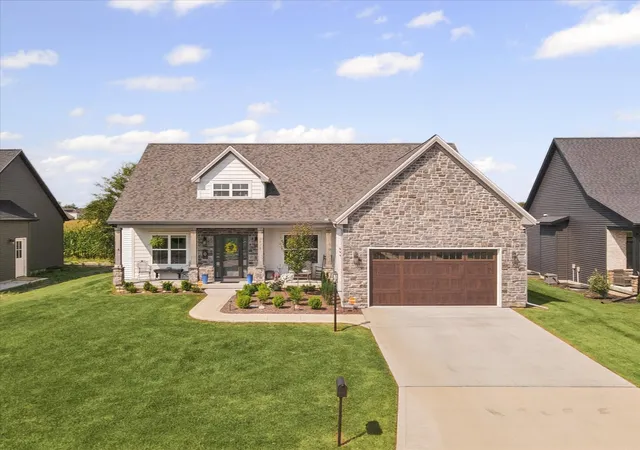 Photo 2 of Single family home for sale at 2838 E Stone Crk Blvd, Urbana, IL 61802 | MLS# 12749620 | Listing updated on 2026-09-15