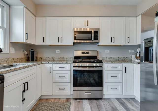 Photo 4 of Single family home for sale at 7002 Monmouth Dr, Joliet, IL 60431 | MLS# 12749646 | Listing updated on 2026-09-24