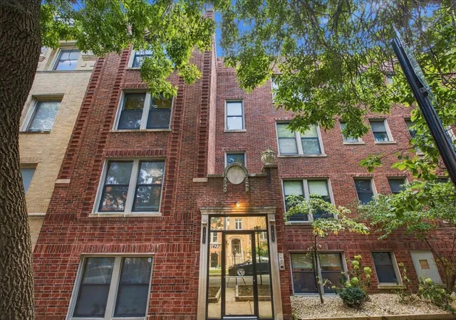 Photo 1 of Condo for sale at 1627 W Columbia Ave #1E, Chicago, IL 60626 | MLS# 12749647 | Listing updated on 2026-09-23