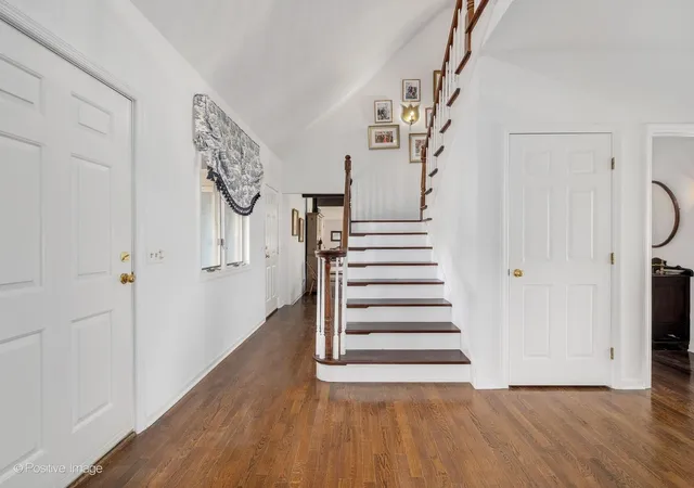 Photo 3 of Single family home for sale at 6024 Sedgley Ct, Burr Ridge, IL 60527 | MLS# 12749649 | Listing updated on 2026-09-28
