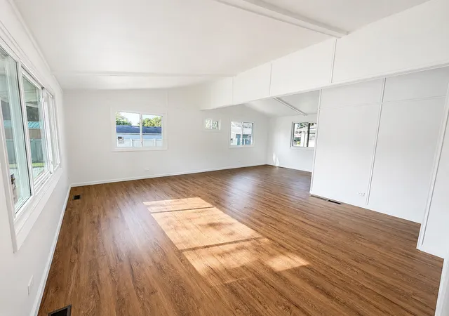 Photo 2 of Single family home for sale at 1100 Denhard Dr, Ottawa, IL 61350 | MLS# 12749705 | Listing updated on 2026-09-14