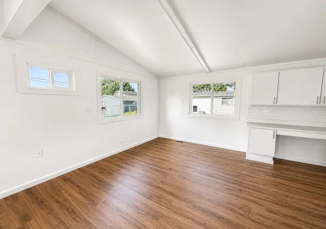 Photo 3 of Single family home for sale at 1100 Denhard Dr, Ottawa, IL 61350 | MLS# 12749705 | Listing updated on 2026-09-14