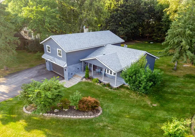 Photo 2 of Single family home for sale at 6808 Laurel Cherry Dr, Rockford, IL 61108 | MLS# 12749708 | Listing updated on 2026-09-14