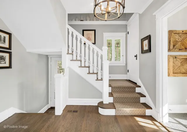 Photo 4 of Single family home for sale at 424 Blackstone Ave, La Grange, IL 60525 | MLS# 12749732 | Listing updated on 2026-09-22