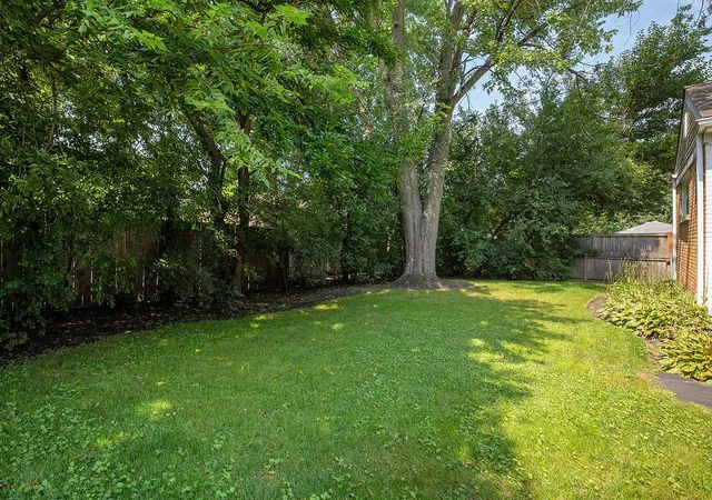 Photo 3 of Single family home for sale at 334 Spruce St, Glenview, IL 60025 | MLS# 12749765 | Listing updated on 2026-09-08