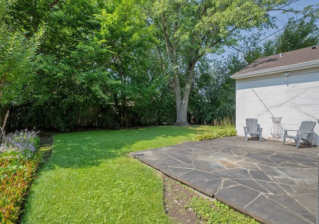 Photo 3 of Single family home for sale at 334 Spruce St, Glenview, IL 60025 | MLS# 12749765 | Listing updated on 2026-09-08