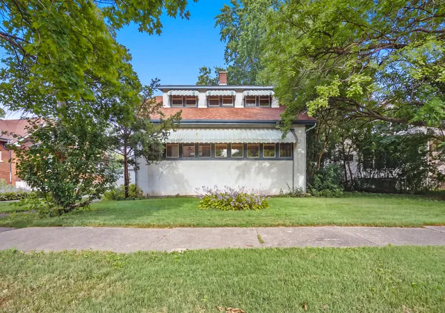 Single family home for sale at 277 Nuttall Rd, Riverside, IL 60546 | MLS# 12749814