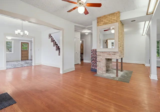 Photo 4 of Single family home for sale at 277 Nuttall Rd, Riverside, IL 60546 | MLS# 12749814 | Listing updated on 2026-09-24