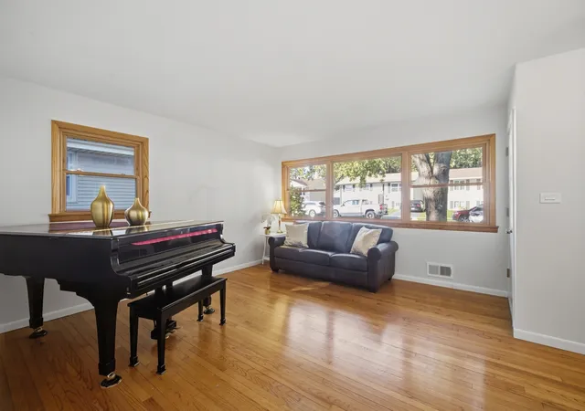 Photo 1 of Single family home for sale at 63 N Prairie Ave, Mundelein, IL 60060 | MLS# 12749815 | Listing updated on 2026-10-20