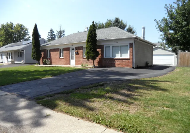 Photo 2 of Single family home for sale at 1360 N Elmwood Dr, Aurora, IL 60506 | MLS# 12749826 | Listing updated on 2026-09-19