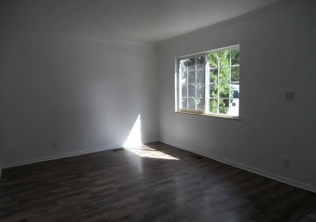 Photo 3 of Single family home for sale at 1360 N Elmwood Dr, Aurora, IL 60506 | MLS# 12749826 | Listing updated on 2026-09-19