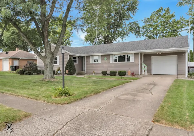 Photo 2 of Sale Pending at 365 N Elm St, Herscher, IL 60941 | MLS# 12749848 | Listing updated on 2026-10-08