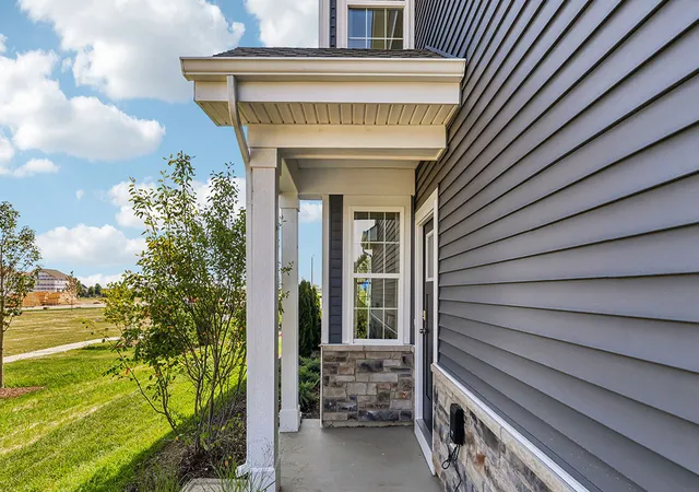 Photo 3 of Townhouse for sale at 13511 S Mesa Dr, Plainfield, IL 60544 | MLS# 12749860 | Listing updated on 2026-09-24
