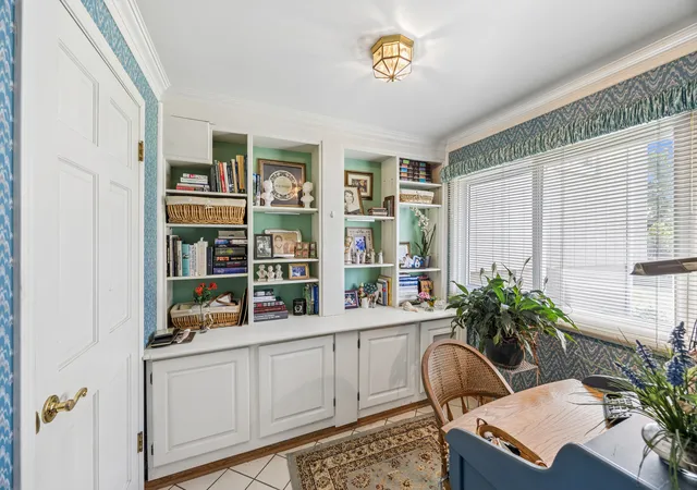 Photo 3 of Single family home for sale at 18846 Queens Rd, Homewood, IL 60430 | MLS# 12749861 | Listing updated on 2026-09-21