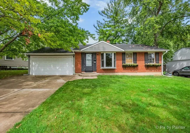 Single family home for sale at 364 E Lincoln Ave, Glendale Heights, IL 60139 | MLS# 12749885