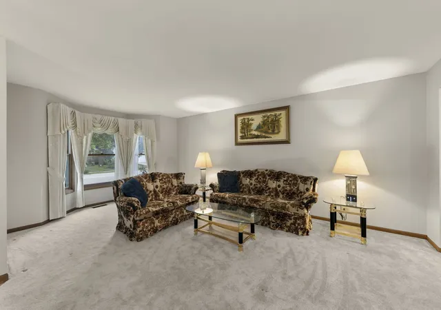 Photo 4 of Single family home for sale at 1384 President St, Glendale Heights, IL 60139 | MLS# 12749886 | Listing updated on 2026-09-21