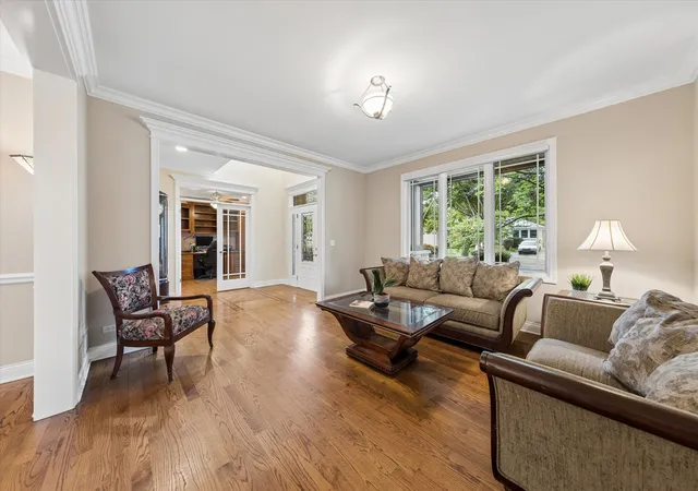 Photo 4 of Single family home for sale at 158 E Columbia Ave, Elmhurst, IL 60126 | MLS# 12749887 | Listing updated on 2026-09-16