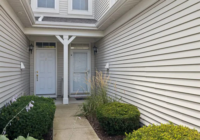 Photo 2 of Condo for sale at 497 Dancer Ln #6-3, Oswego, IL 60543 | MLS# 12749918 | Listing updated on 2026-09-14