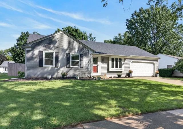 Photo 1 of Single family home for sale at 16 Sherwick Rd, Oswego, IL 60543 | MLS# 12749946 | Listing updated on 2026-10-04