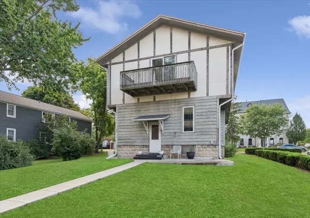 Photo 2 of Single family home for sale at 135 Aurora Ave, Naperville, IL 60540 | MLS# 12749952 | Listing updated on 2026-09-20