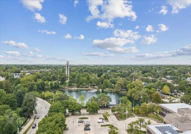 Photo 4 of Single family home for sale at 135 Aurora Ave, Naperville, IL 60540 | MLS# 12749952 | Listing updated on 2026-09-23
