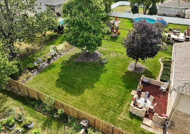 Photo 3 of Single family home for sale at 14147 Mallard Dr, Orland Park, IL 60467 | MLS# 12749955 | Listing updated on 2026-09-15