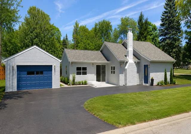 Photo 1 of Single family home for sale at 1934 Bethesda Blvd, Zion, IL 60099 | MLS# 12749986 | Listing updated on 2026-09-21