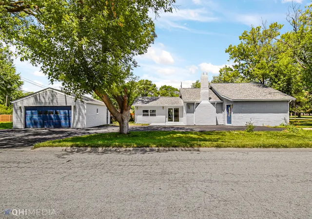 Photo 2 of Single family home for sale at 1934 Bethesda Blvd, Zion, IL 60099 | MLS# 12749986 | Listing updated on 2026-09-21