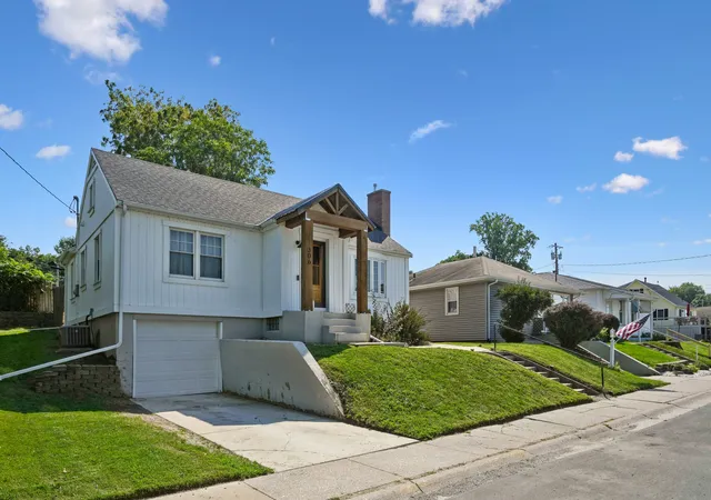 Photo 2 of Single family home for sale at 306 N Main St, Port Byron, IL 61275 | MLS# 12749996 | Listing updated on 2026-09-07