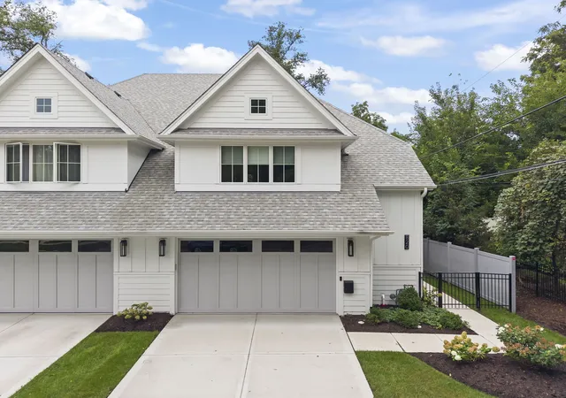 Townhouse for sale at 820 E Franklin Ave, Naperville, IL 60540 | MLS# 12750009