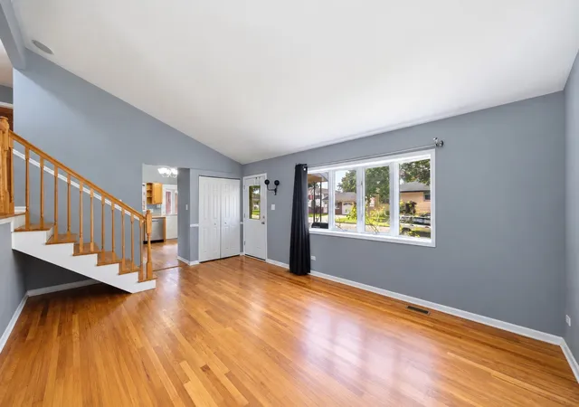 Photo 4 of Single family home for sale at 132 E Montana Ave, Glendale Heights, IL 60139 | MLS# 12750047 | Listing updated on 2026-09-22