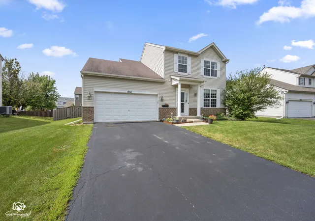Photo 3 of Single family home for sale at 1603 Balboa Dr, Minooka, IL 60447 | MLS# 12750053 | Listing updated on 2026-09-23