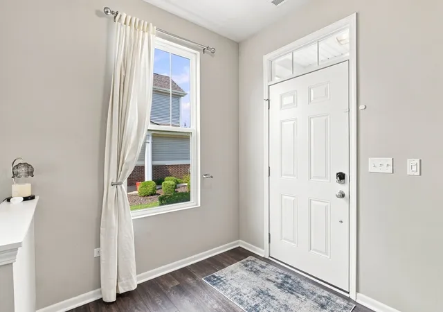 Photo 4 of Townhouse for sale at 16131 W Coneflower Dr, Lockport, IL 60441 | MLS# 12750056 | Listing updated on 2026-10-22