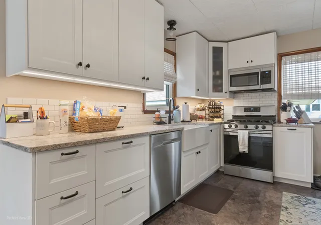 Photo 4 of Single family home for sale at 110 N Lincoln St, Coal City, IL 60416 | MLS# 12750073 | Listing updated on 2026-10-07