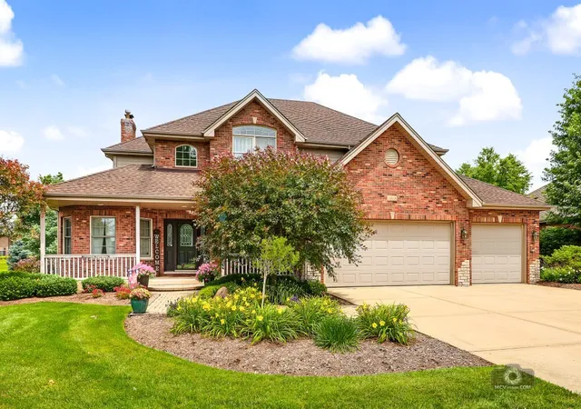 Photo 1 of Single family home for sale at 11818 Grove Ct, Mokena, IL 60448 | MLS# 12750075 | Listing updated on 2026-09-23