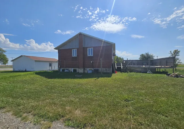 Photo 3 of Single family home for sale at 18015 N 2100 East Rd, Pontiac, IL 61764 | MLS# 12750092 | Listing updated on 2026-09-29