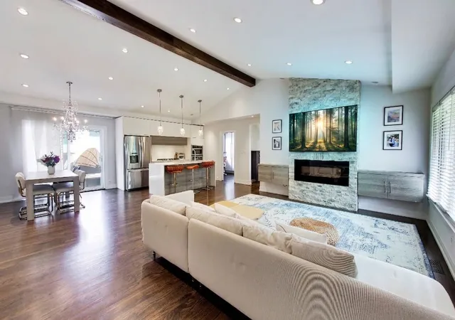 Photo 2 of Single family home for sale at 901 Park Plaine Ave, Park Ridge, IL 60068 | MLS# 12750103 | Listing updated on 2026-09-17