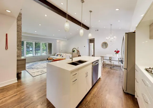 Photo 4 of Single family home for sale at 901 Park Plaine Ave, Park Ridge, IL 60068 | MLS# 12750103 | Listing updated on 2026-09-17