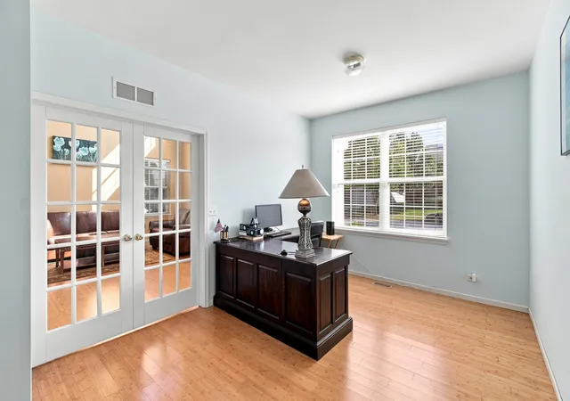 Photo 4 of Single family home for sale at 2509 Bluewater Dr, Wauconda, IL 60084 | MLS# 12750104 | Listing updated on 2026-09-30