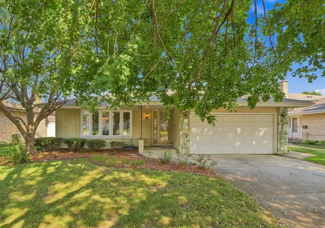 Photo 1 of Single family home for sale at 10313 Cook Ave, Oak Lawn, IL 60453 | MLS# 12750164 | Listing updated on 2026-09-15