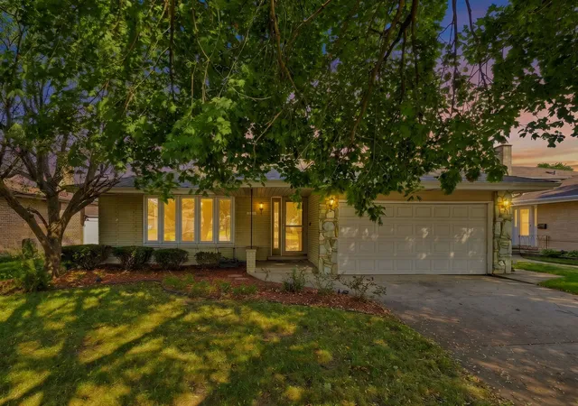 Photo 27 of Single family home for sale at 10313 Cook Ave, Oak Lawn, IL 60453 | MLS# 12750164 | Listing updated on 2026-09-15
