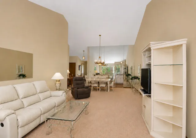 Photo 4 of Single family home for sale at 13453 S Redberry Cir, Plainfield, IL 60544 | MLS# 12750179 | Listing updated on 2026-10-05