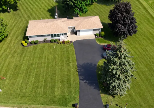 Photo 3 of Single family home for sale at 37310 87th Street, Burlington, WI 53105 | MLS# 12750193 | Listing updated on 2026-10-07