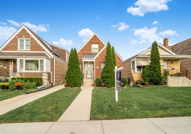 Photo 2 of Single family home for sale at 6739 S Kedvale Ave, Chicago, IL 60629 | MLS# 12750195 | Listing updated on 2026-09-17