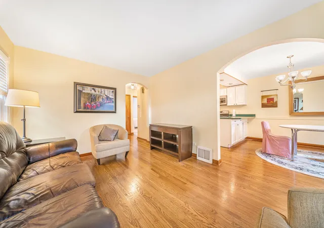Photo 4 of Single family home for sale at 6739 S Kedvale Ave, Chicago, IL 60629 | MLS# 12750195 | Listing updated on 2026-09-17