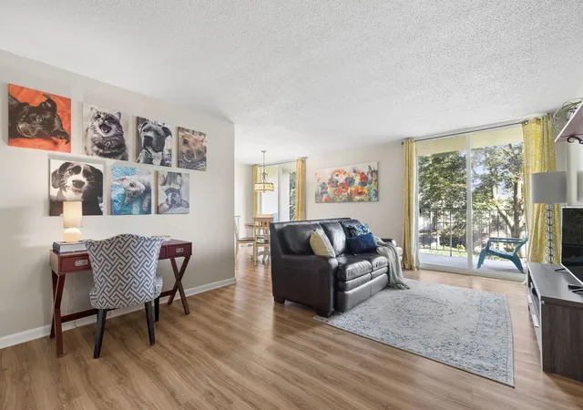 Photo 4 of Condo for sale at 1150 E Jackson St #2D, Lombard, IL 60148 | MLS# 12750214 | Listing updated on 2026-09-12