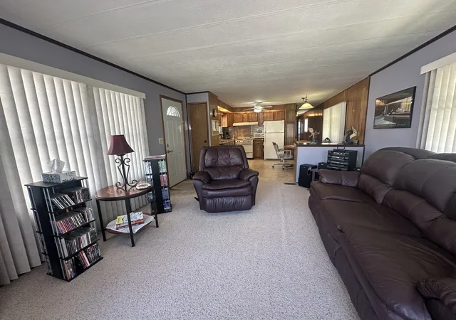 Photo 3 of Manufactured home for sale at 3421 W 117th Street, Merrionette Park, IL 60803 | MLS# 12750235 | Listing updated on 2026-10-28