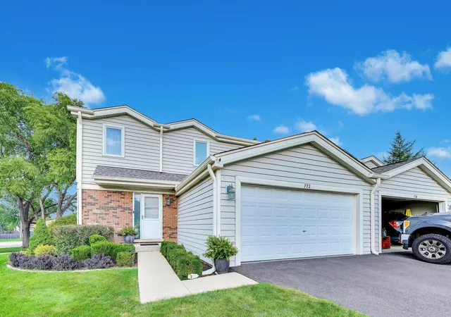 Townhouse for sale at 772 Buckingham Ct, Hoffman Estates, IL 60169 | MLS# 12750247